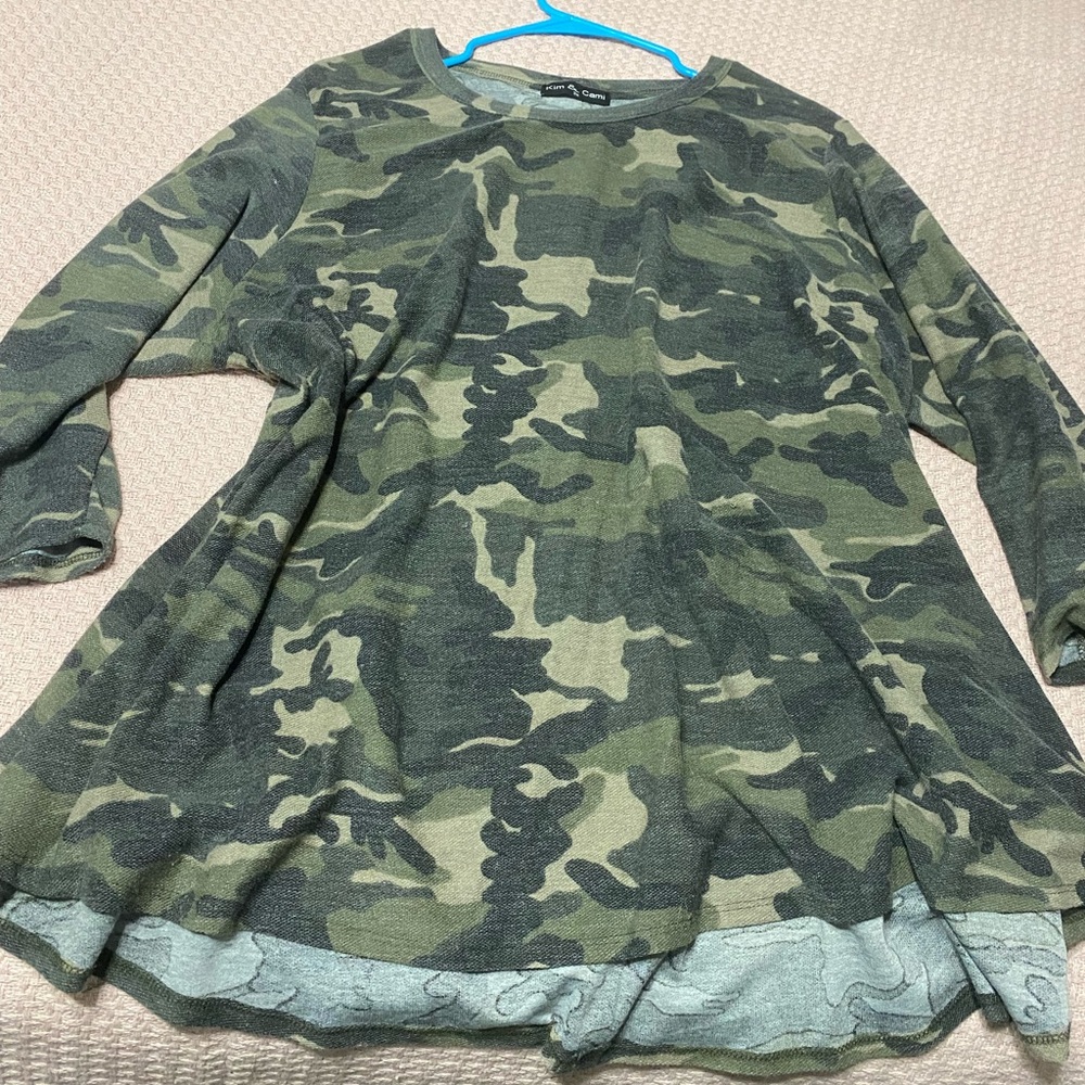 Plus size camo tunic top